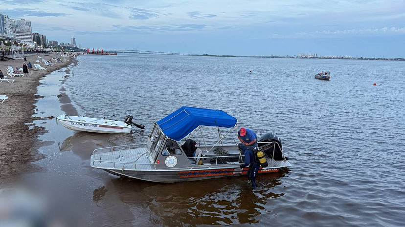 На пляже в Саратове утонул подросток